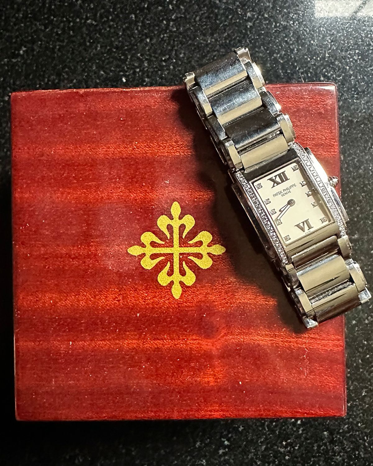 Patek Philippe 4910/10A-010