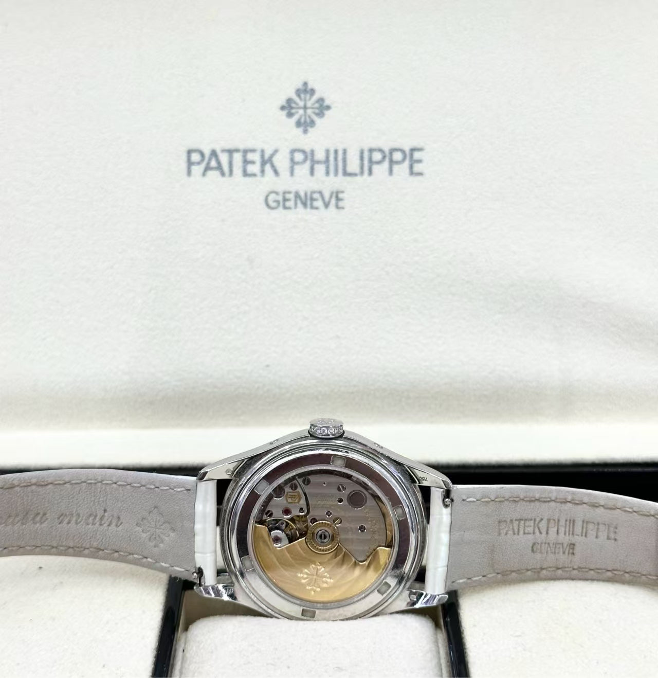Patek Philippe 4936G-001