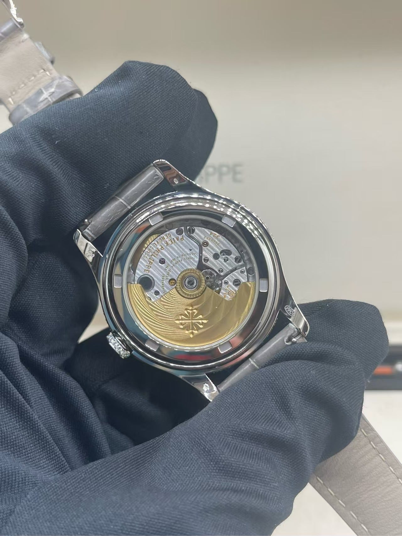 Patek Philippe 4937G-001