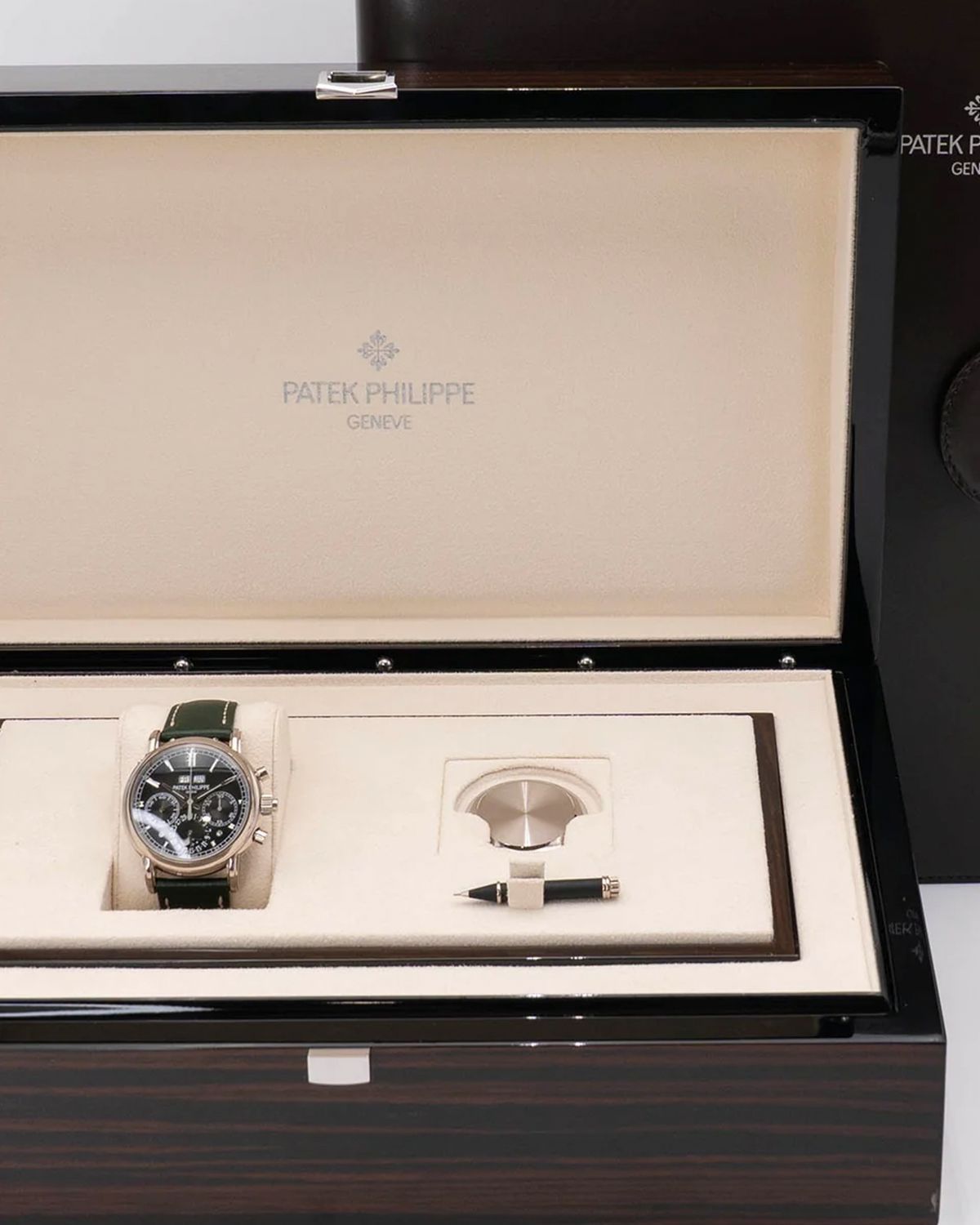 Patek Philippe 5204G