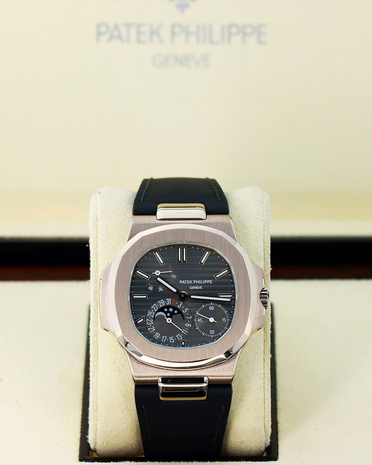 Patek Philippe 5712G-001