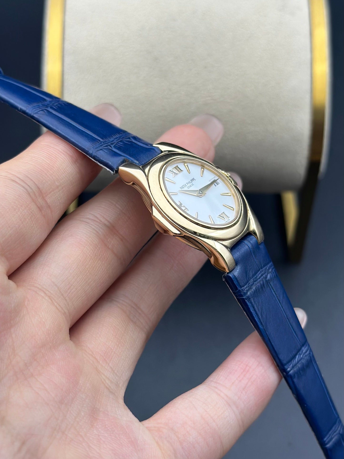 Patek Philippe 4890J-001