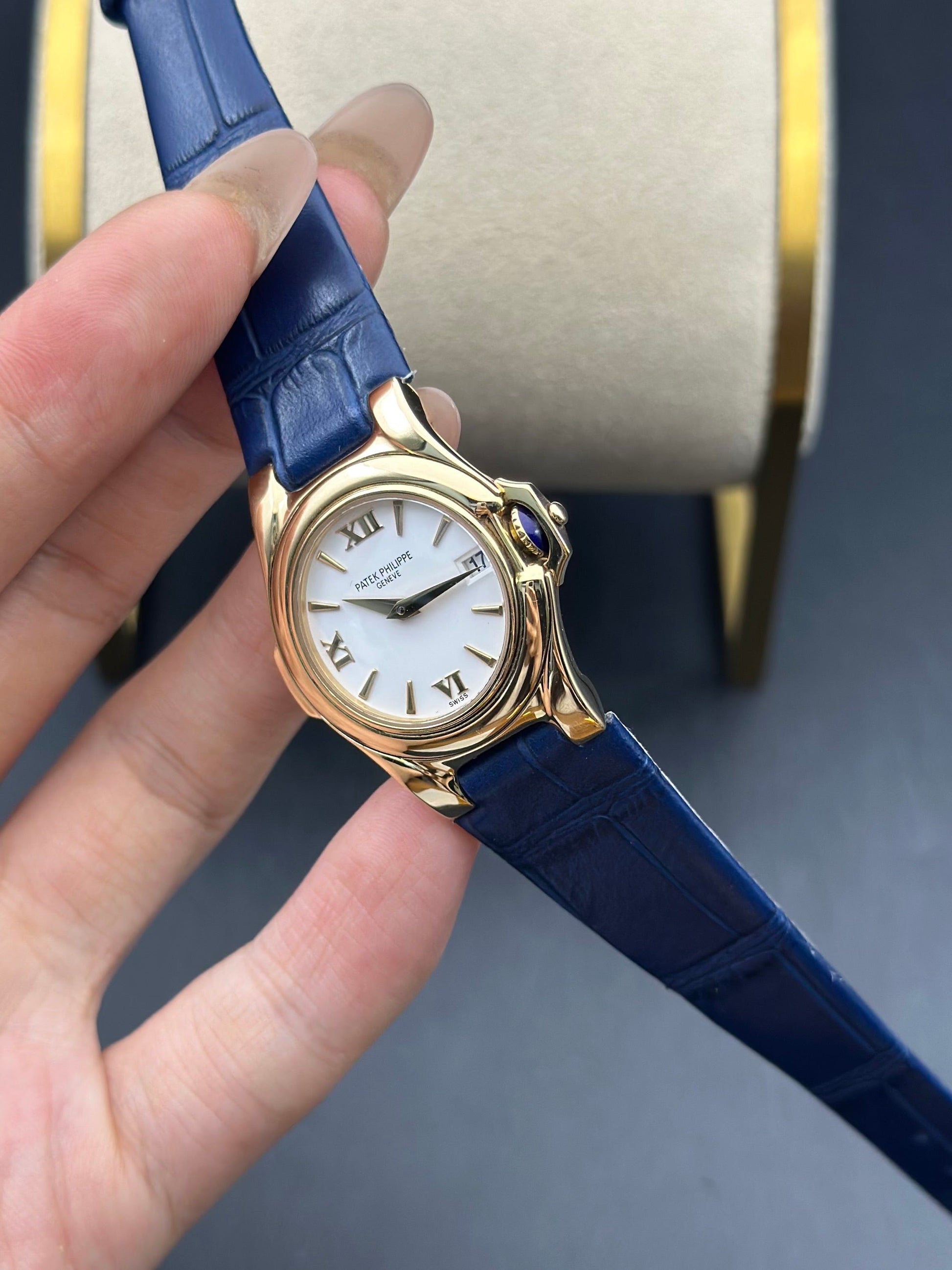 Patek Philippe 4890J-001