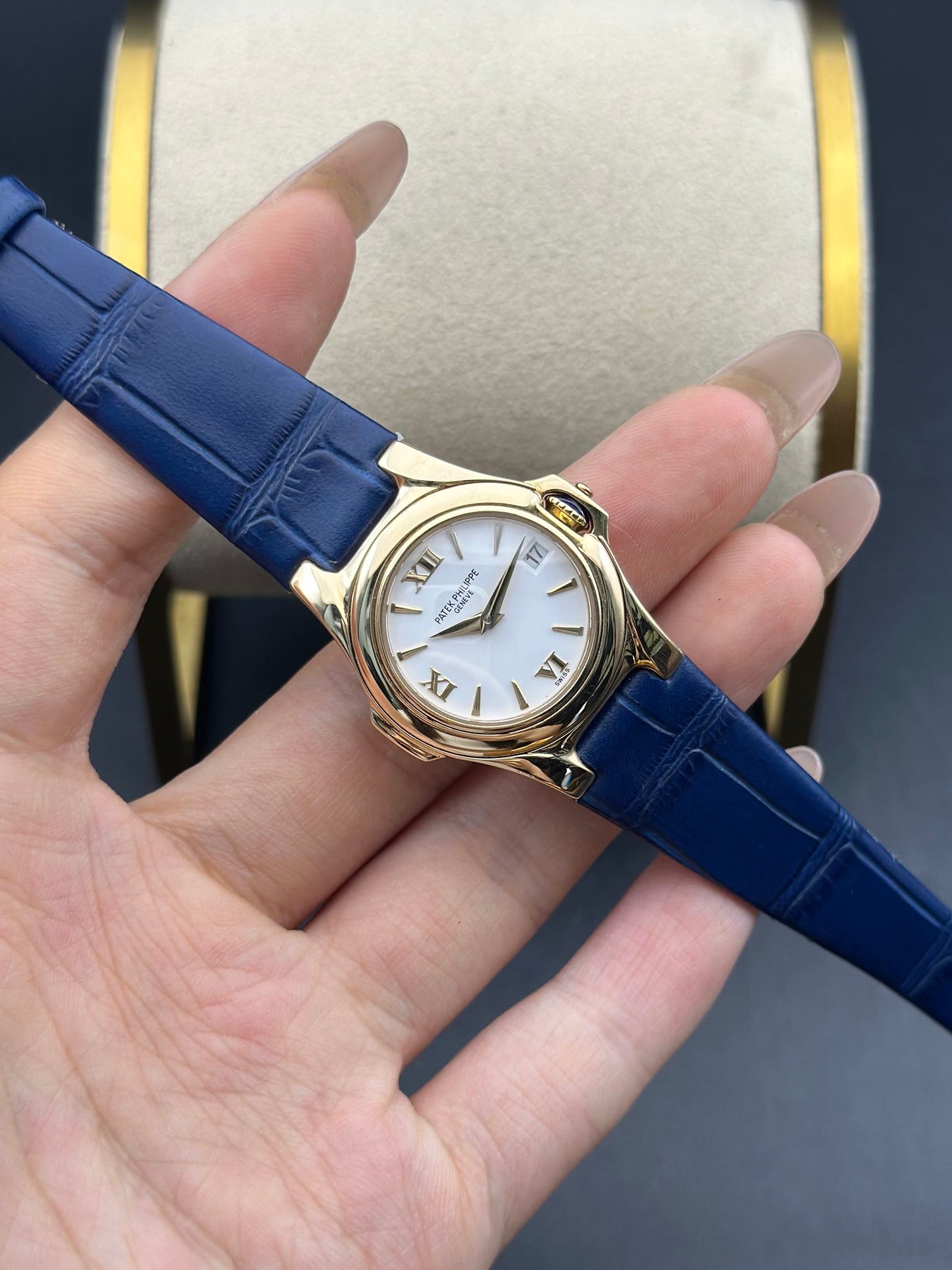 Patek Philippe 4890J-001