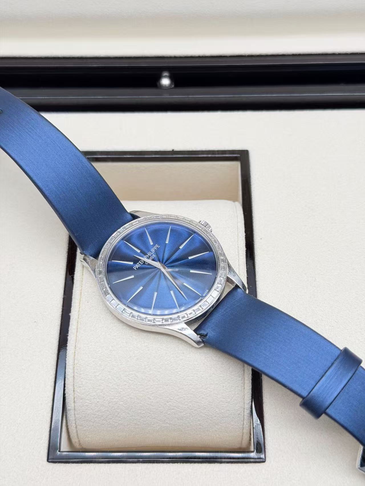 Patek Philippe 4897/300G-001