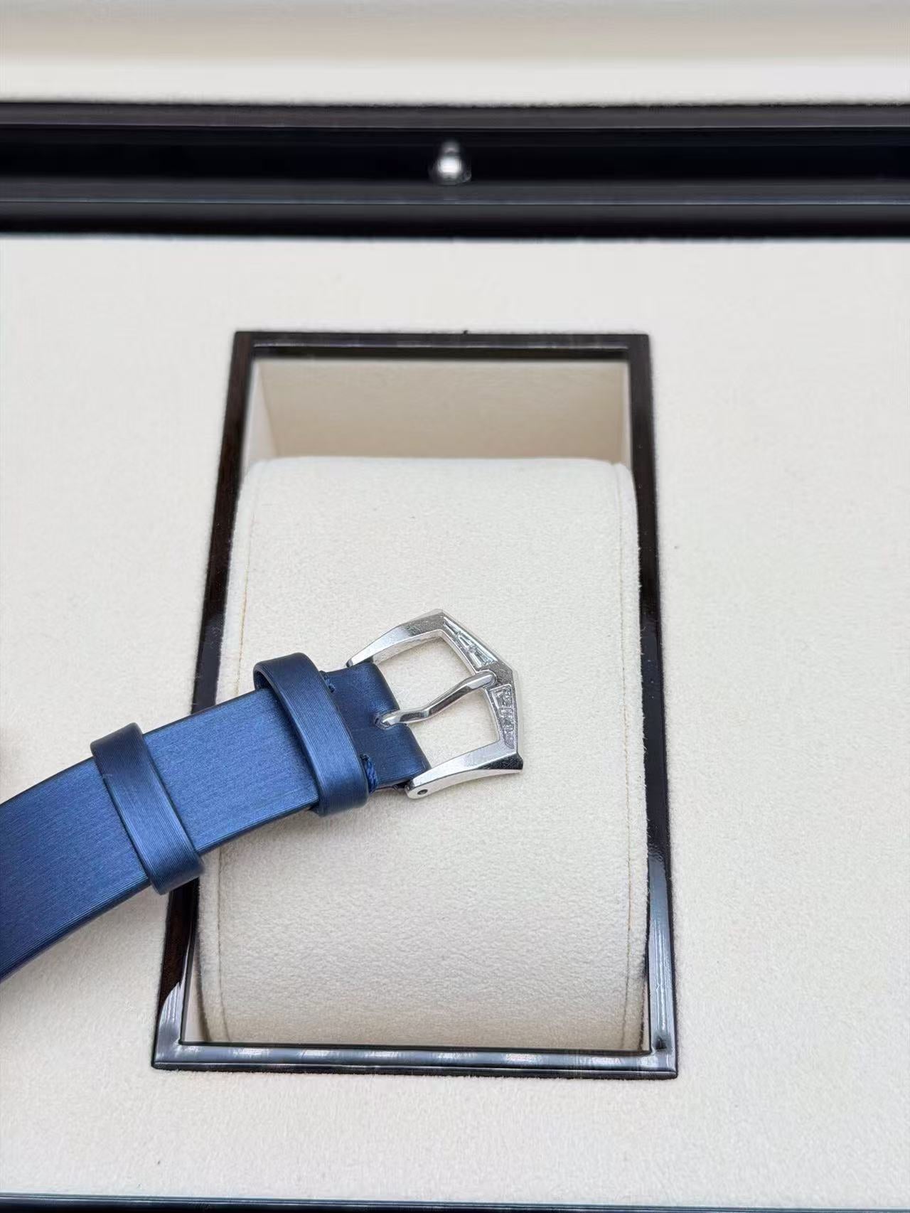 Patek Philippe 4897/300G-001