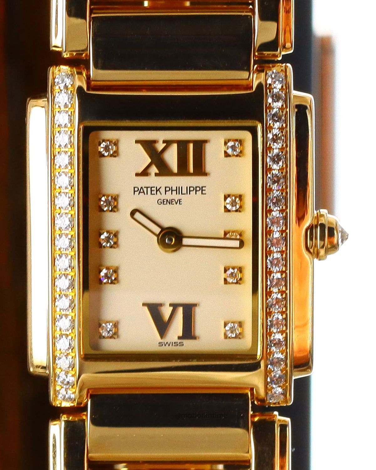 Patek Philippe 4908/11R-011