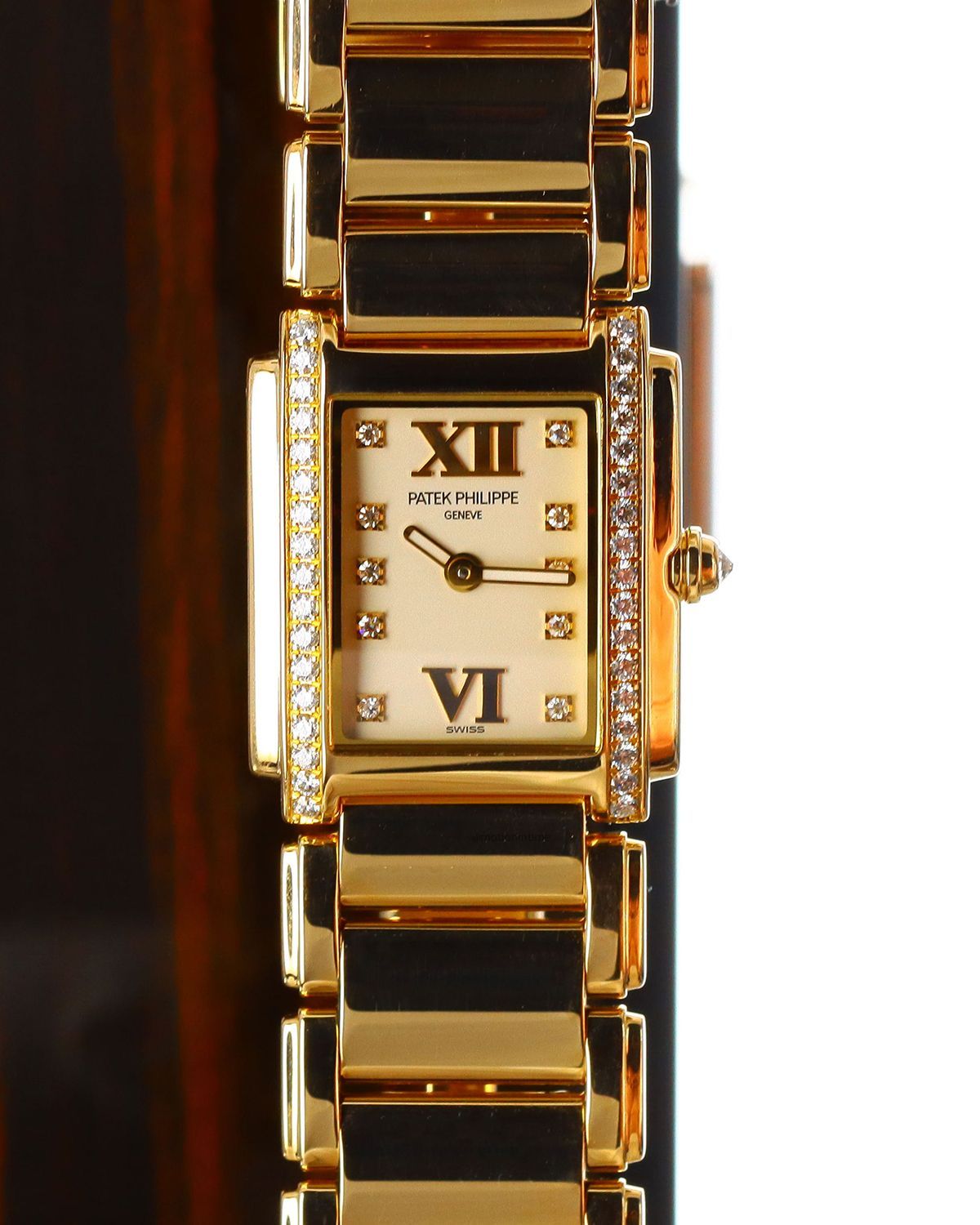 Patek Philippe 4908/11R-011