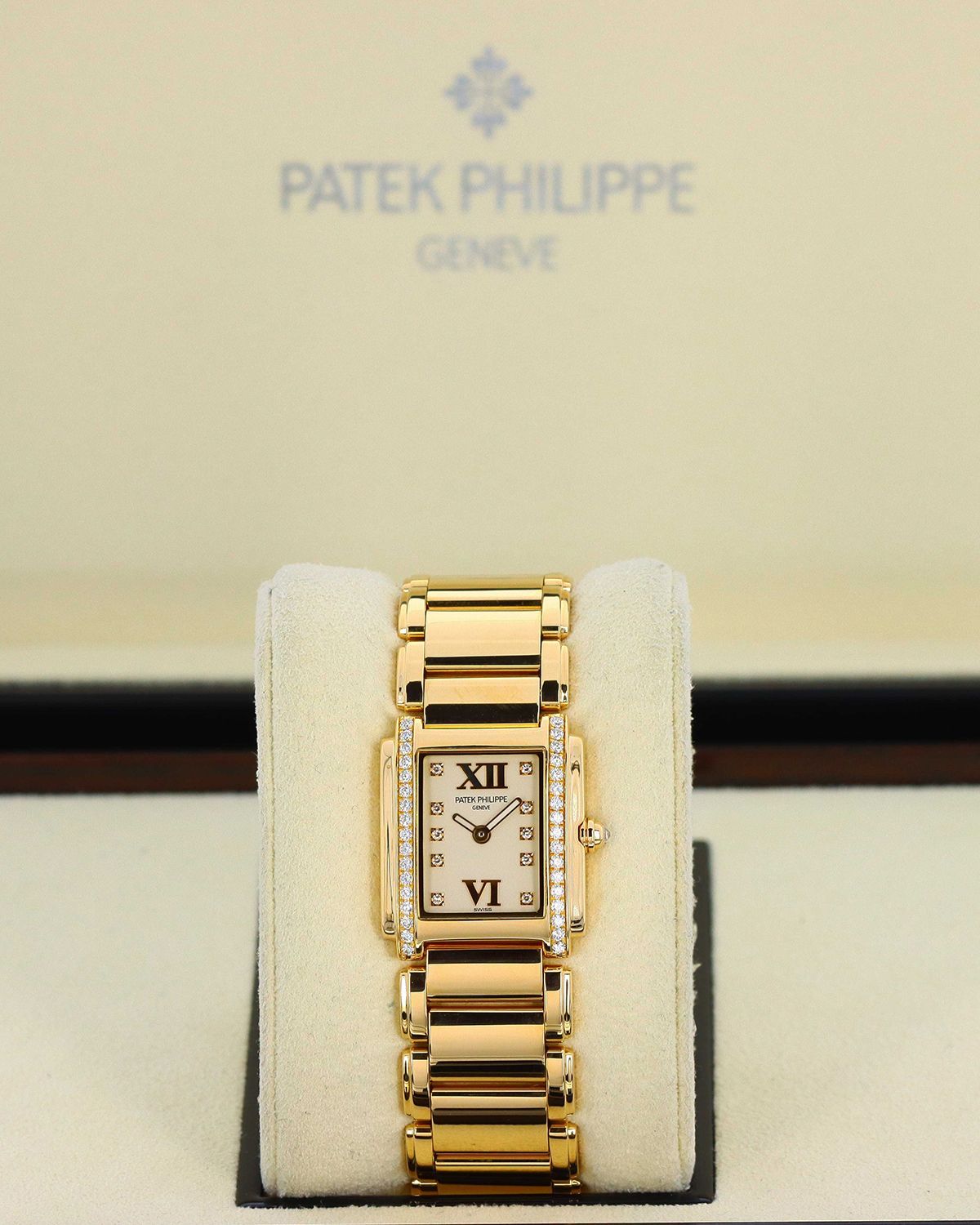 Patek Philippe 4908/11R-011