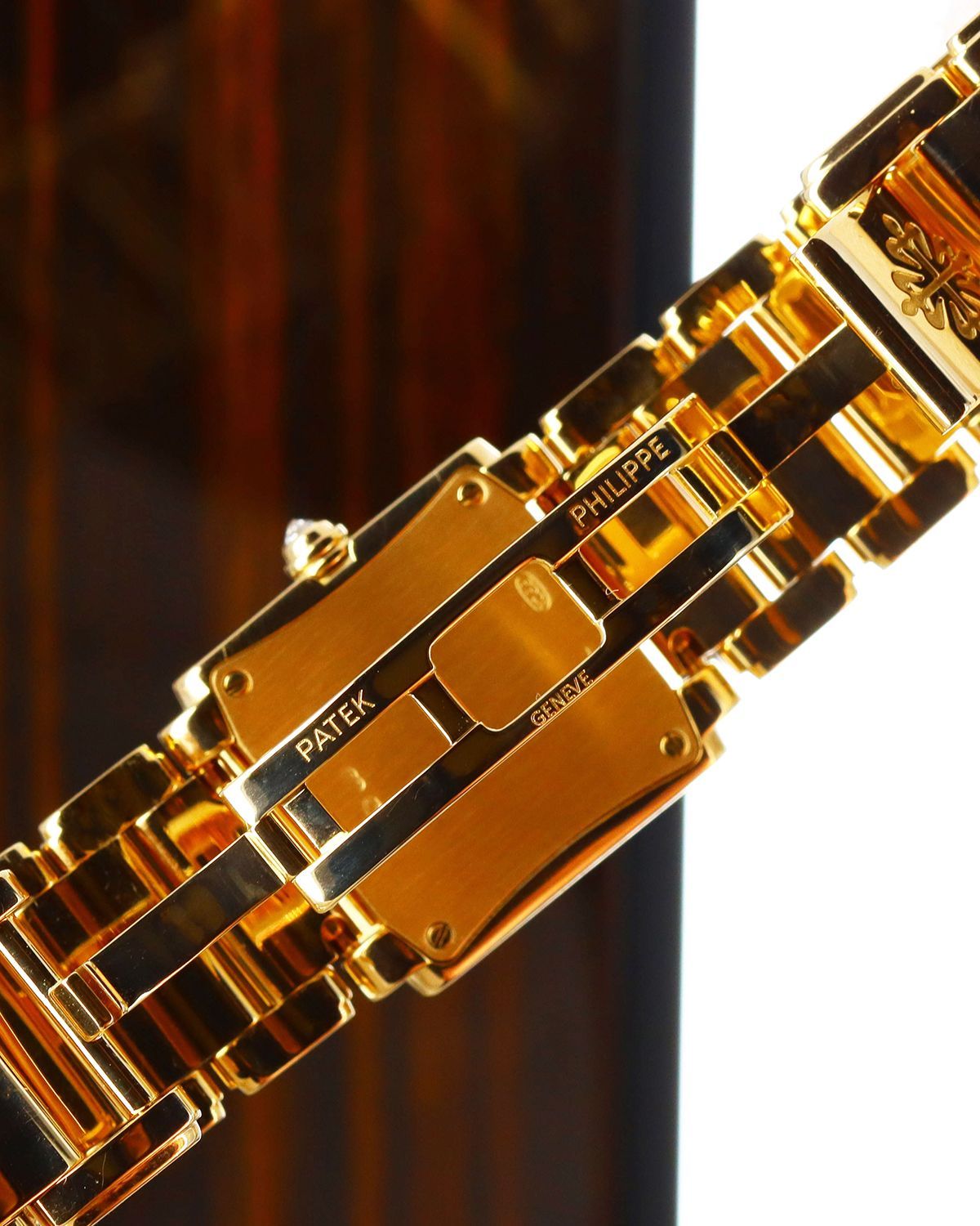 Patek Philippe 4908/11R-011