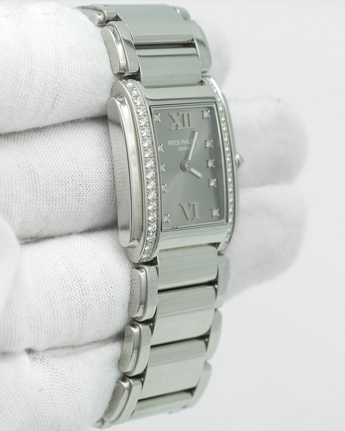 Patek Philippe 4910/10A-010