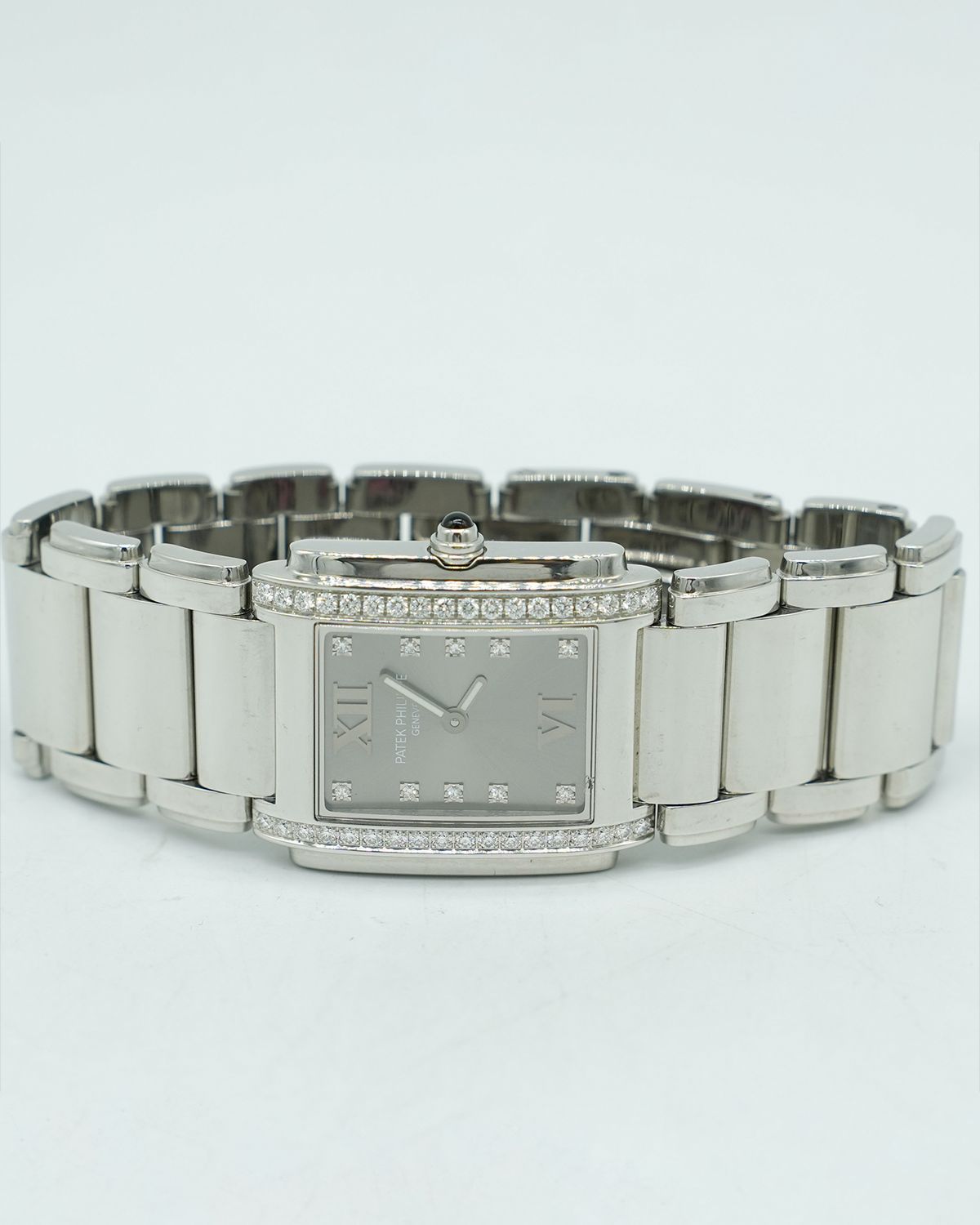 Patek Philippe 4910/10A-010
