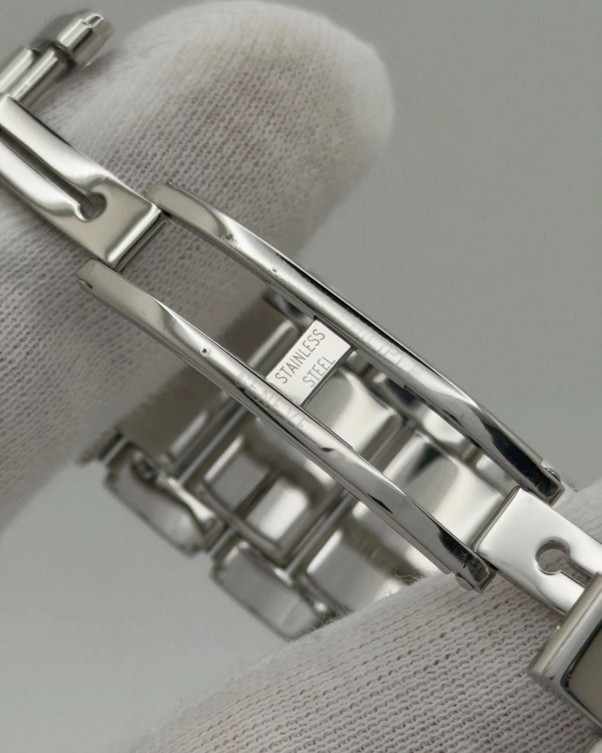 Patek Philippe 4910/10A-010
