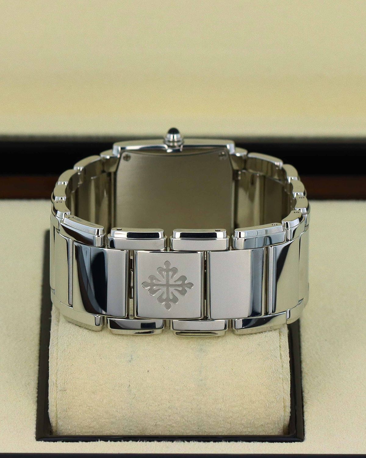 Patek Philippe 4910/10A-012