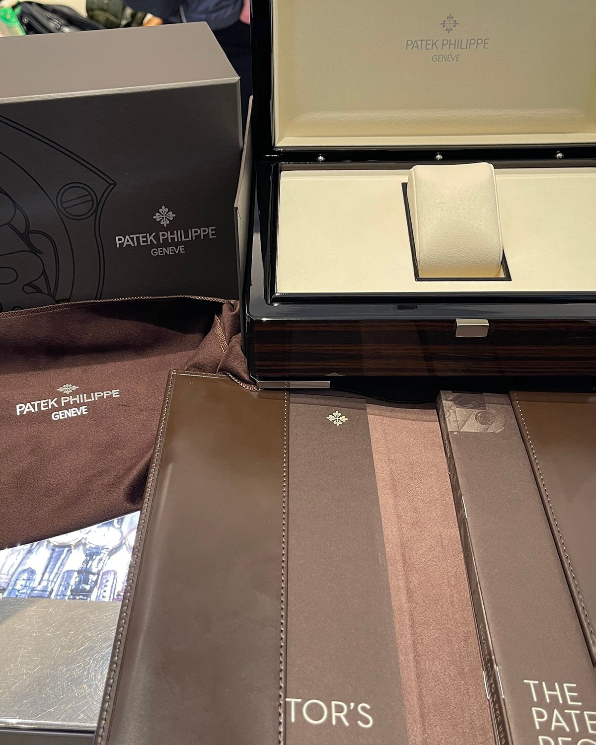 Patek Philippe 4910/10A-012