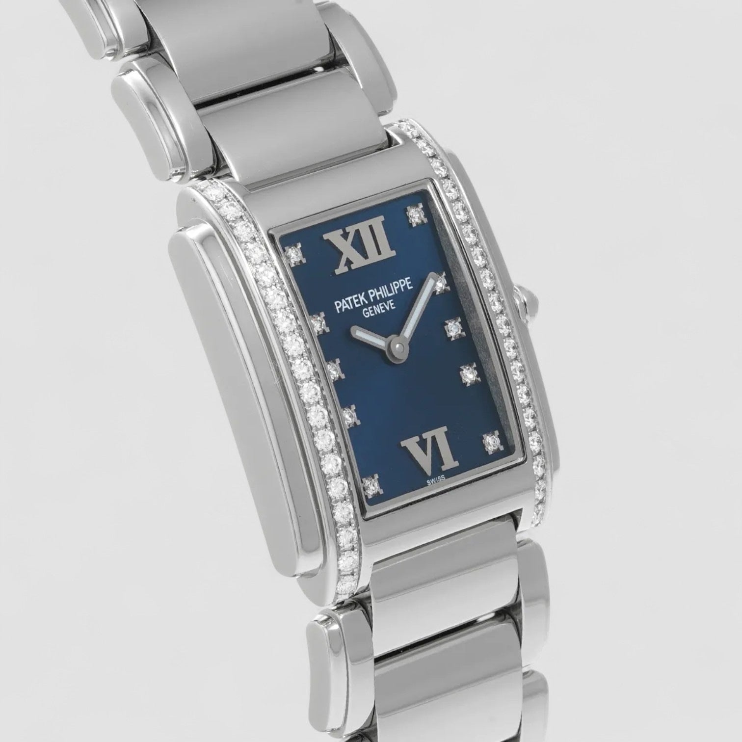 Patek Philippe 4910/10A-012