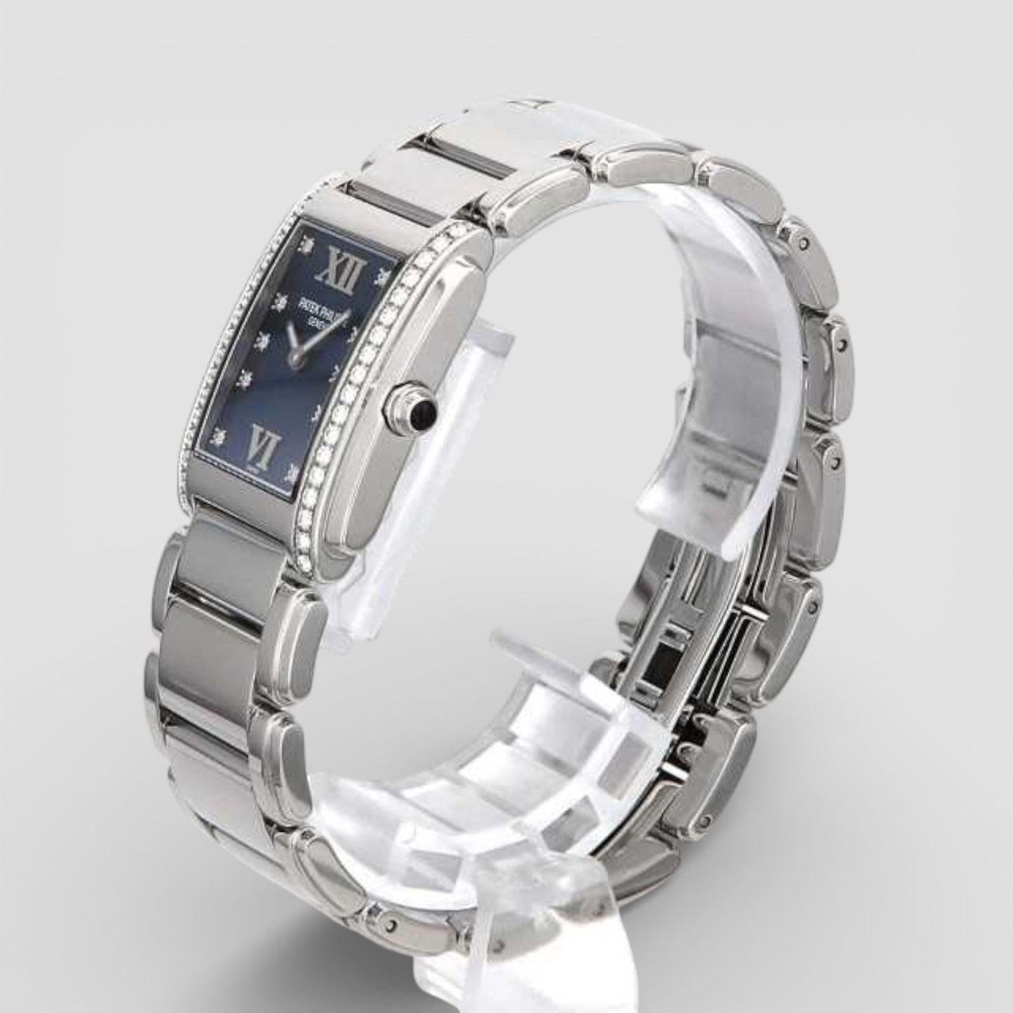 Patek Philippe 4910/10A-012