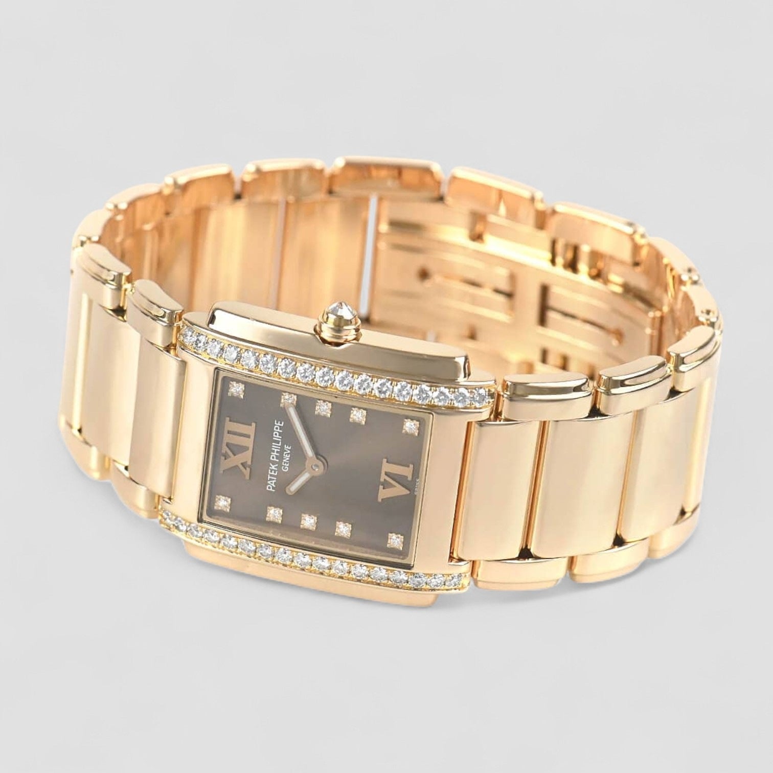 Patek Philippe 4910/11R-010
