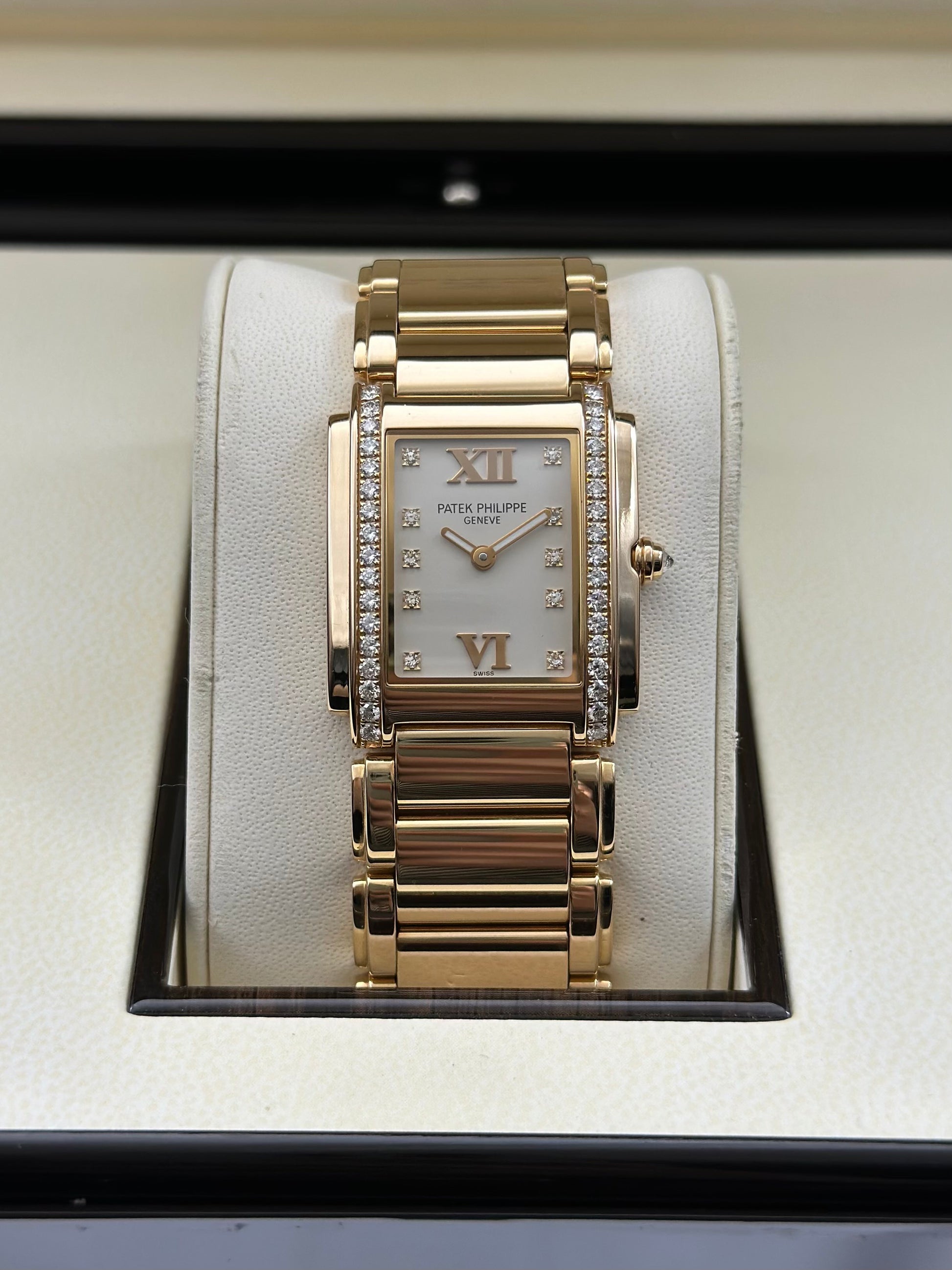 Patek Philippe 4910/11R-011