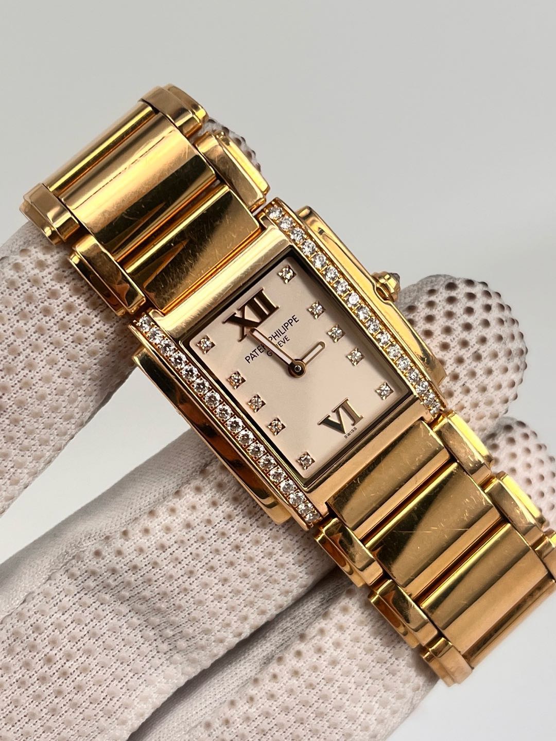 Patek Philippe 4910/11R-011