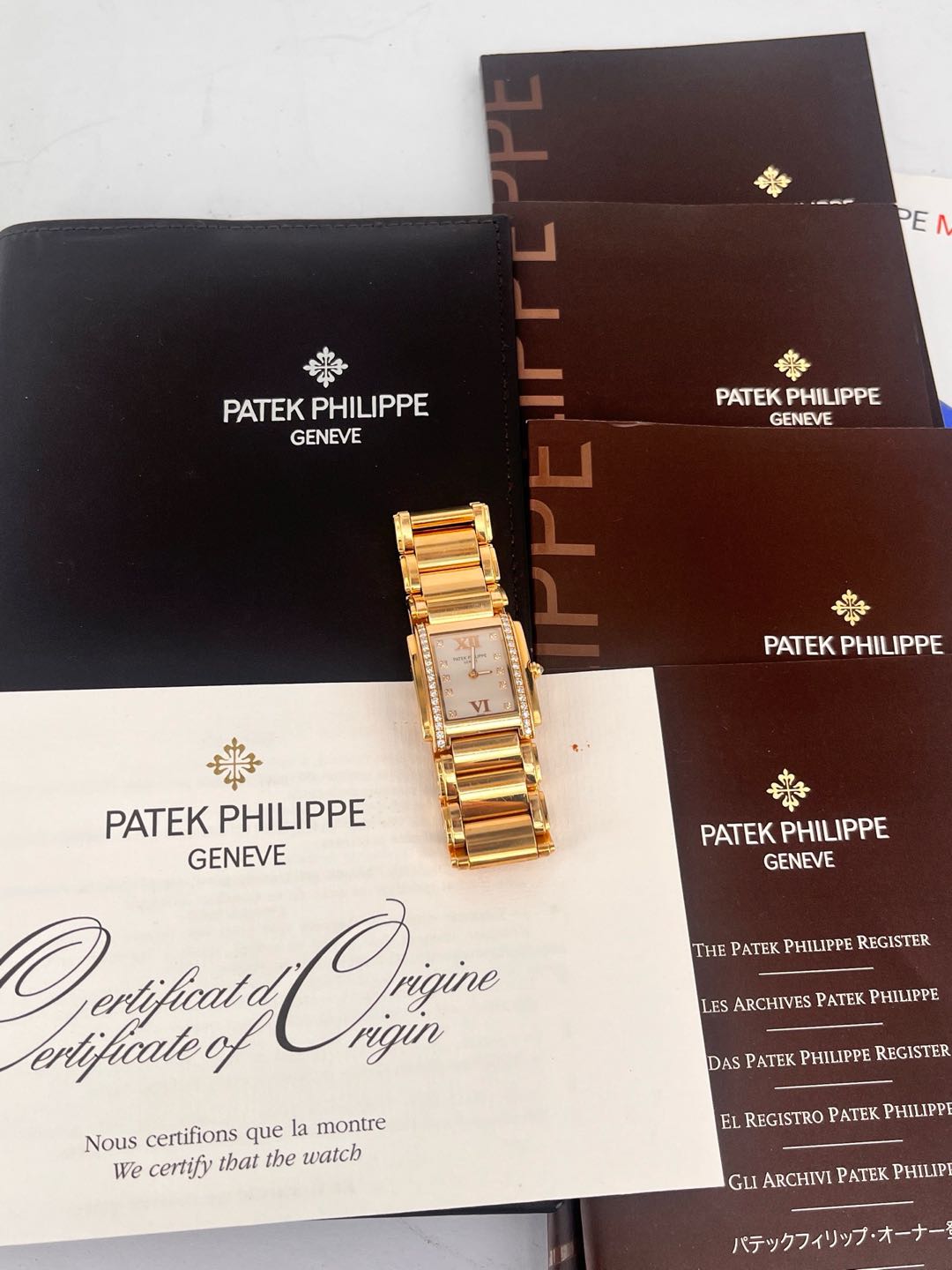 Patek Philippe 4910/11R-011