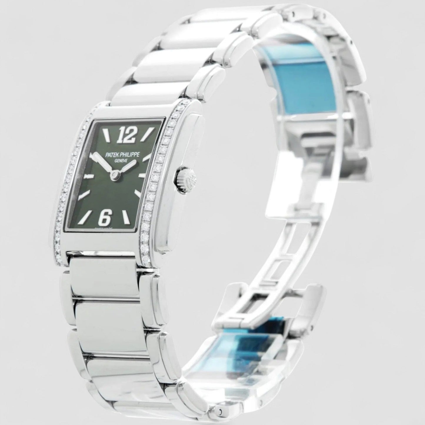 Patek Philippe 4910/1200A-011