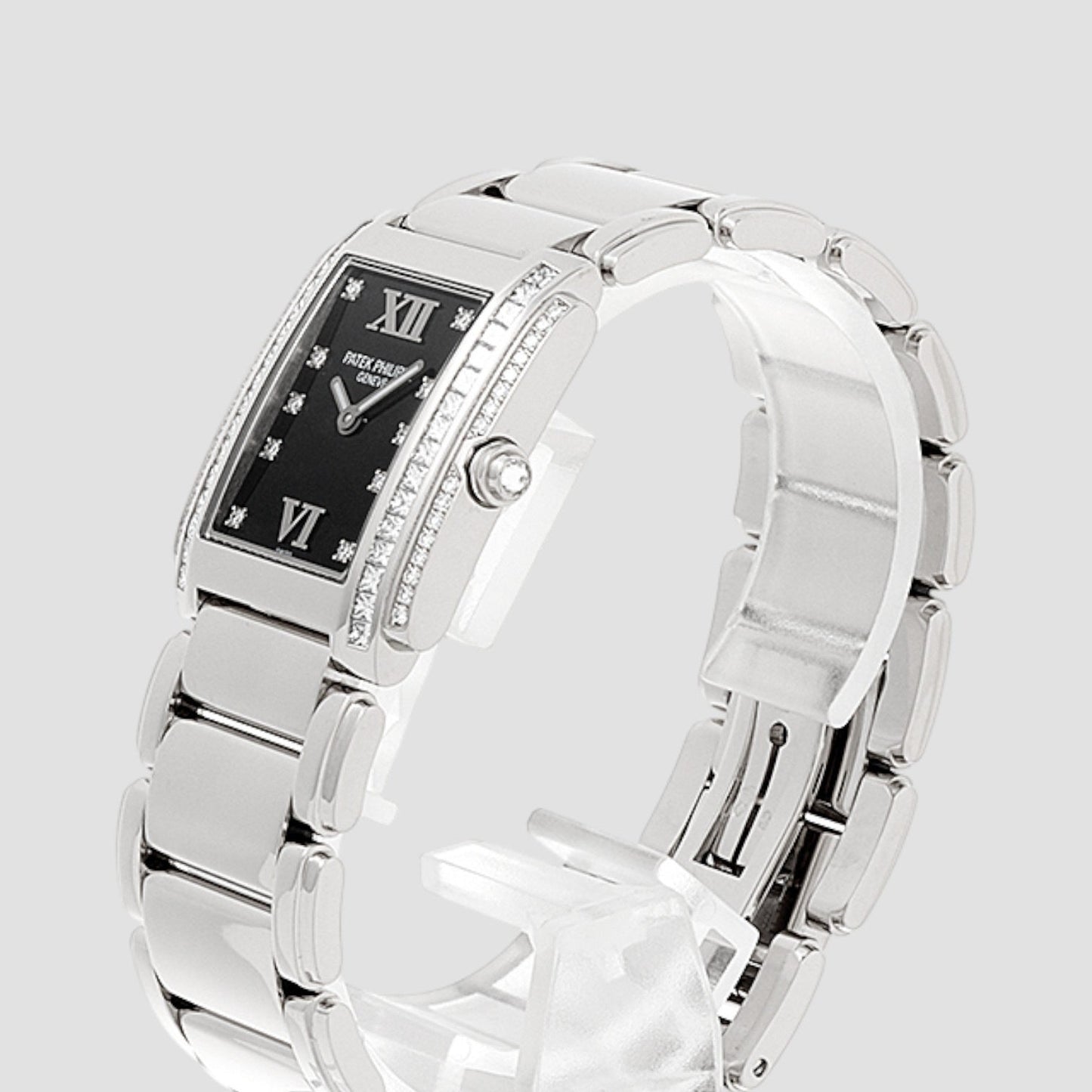 Patek Philippe 4910/20G-001