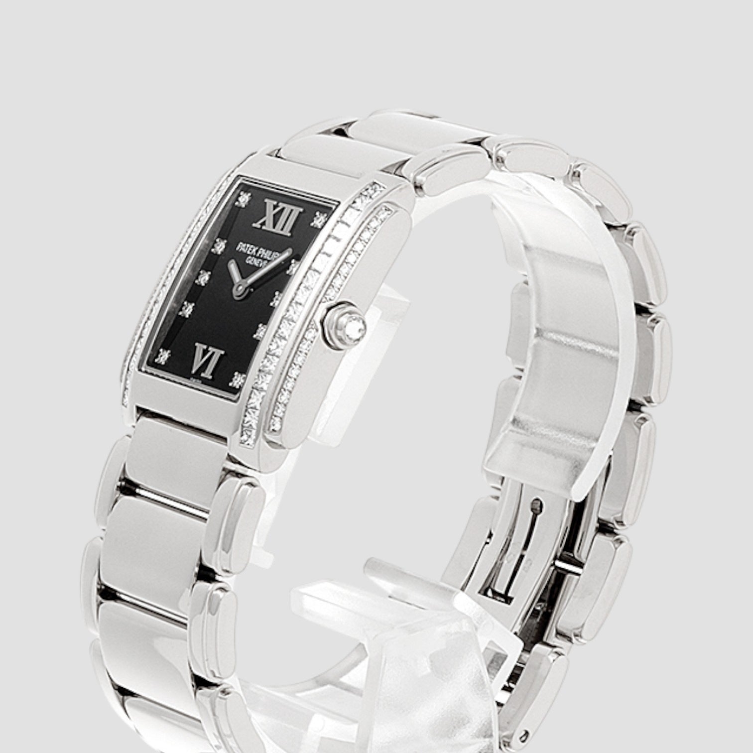 Patek Philippe 4910/20G-001