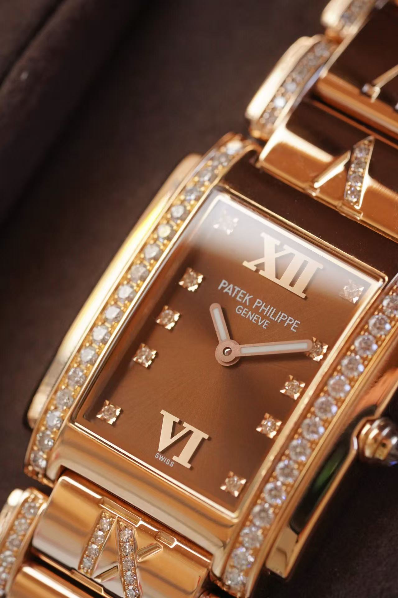 Patek Philippe 4910