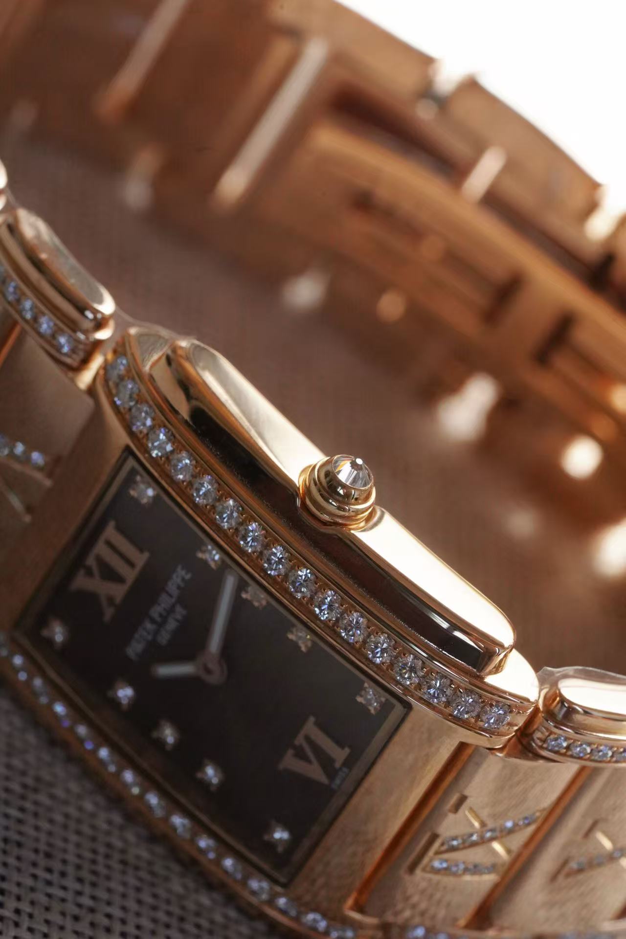 Patek Philippe 4910
