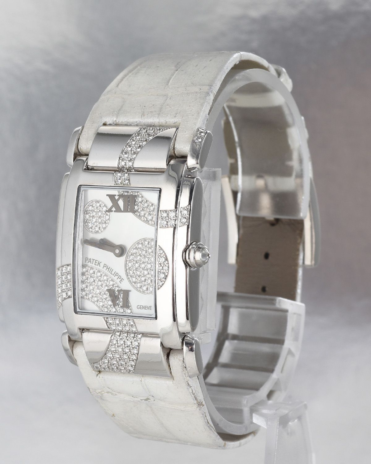 Patek Philippe 4914G-001