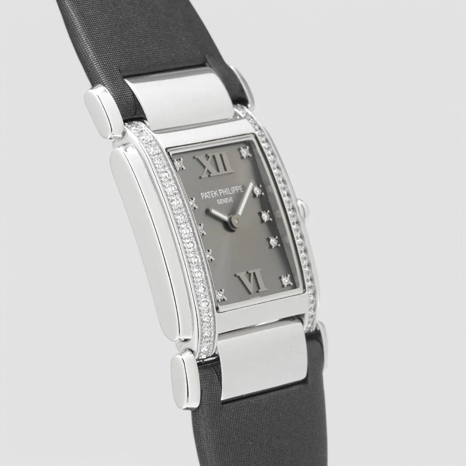Patek Philippe 4920G-001
