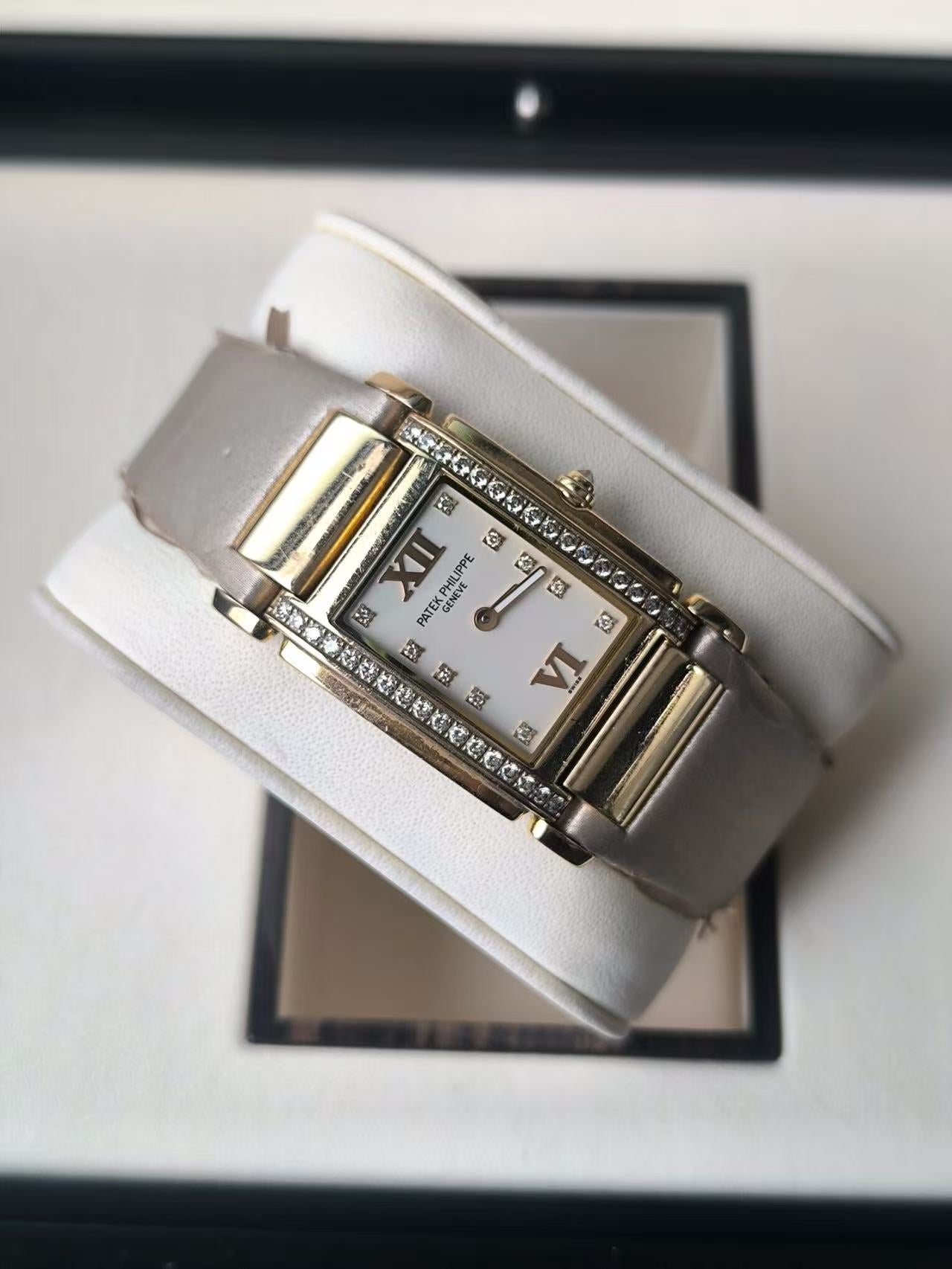 Patek Philippe 4920R-010