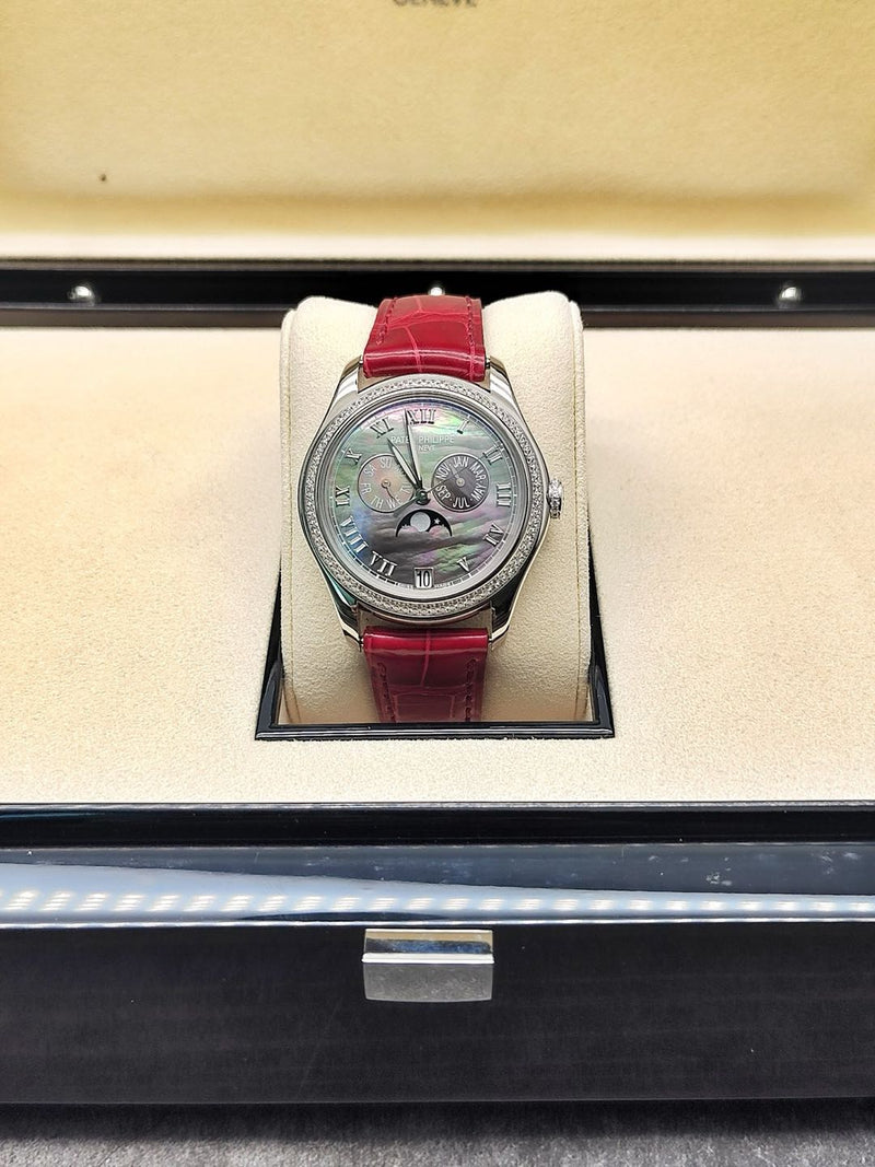 Patek Philippe 4936G-001