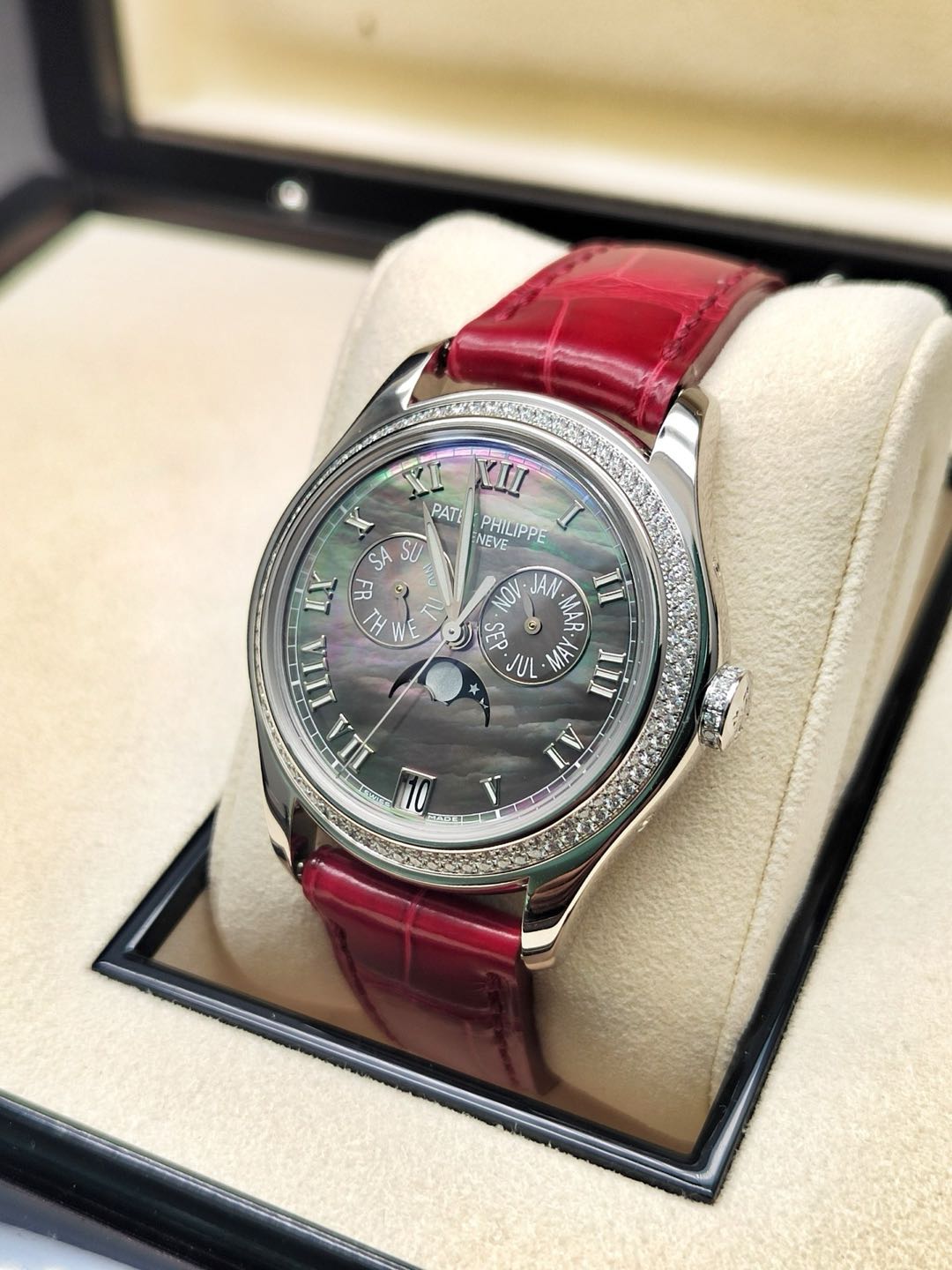 Patek Philippe 4936G-001
