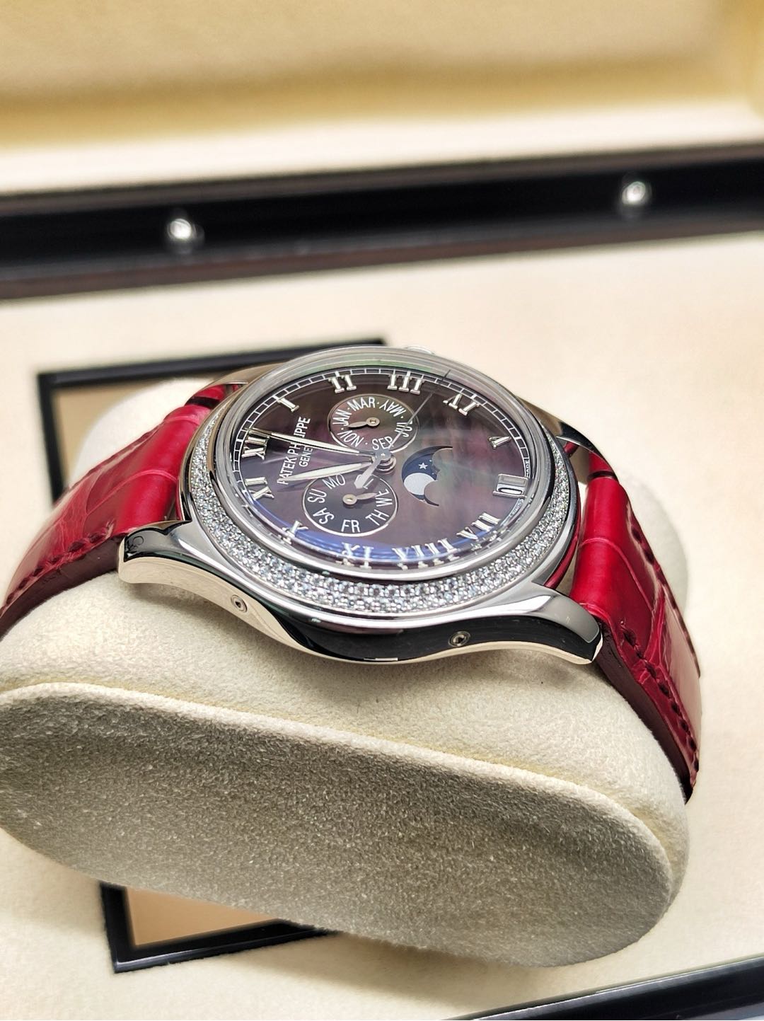 Patek Philippe 4936G-001