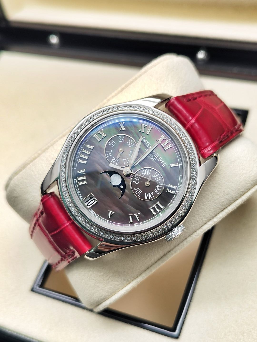 Patek Philippe 4936G-001