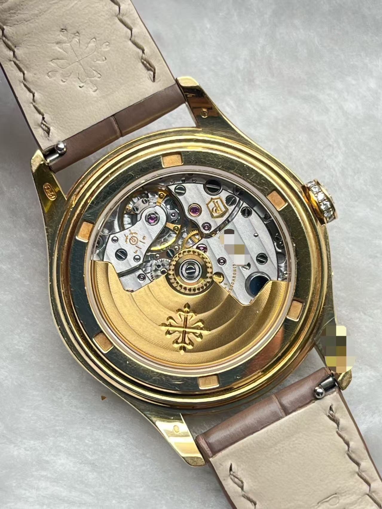 Patek Philippe 4936J-001
