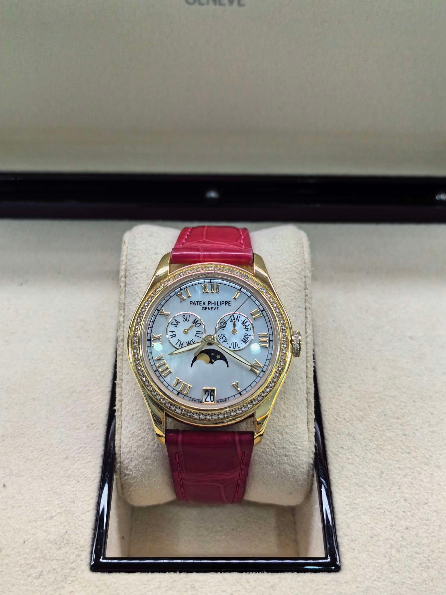 Patek Philippe 4936R-001