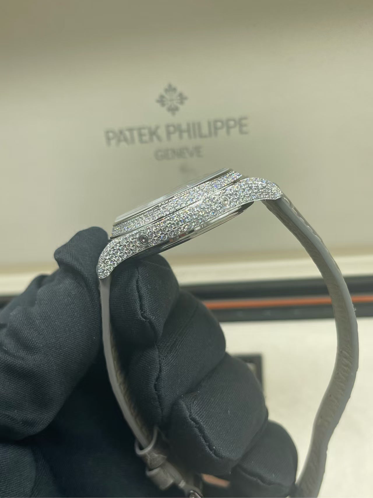 Patek Philippe 4937G-001