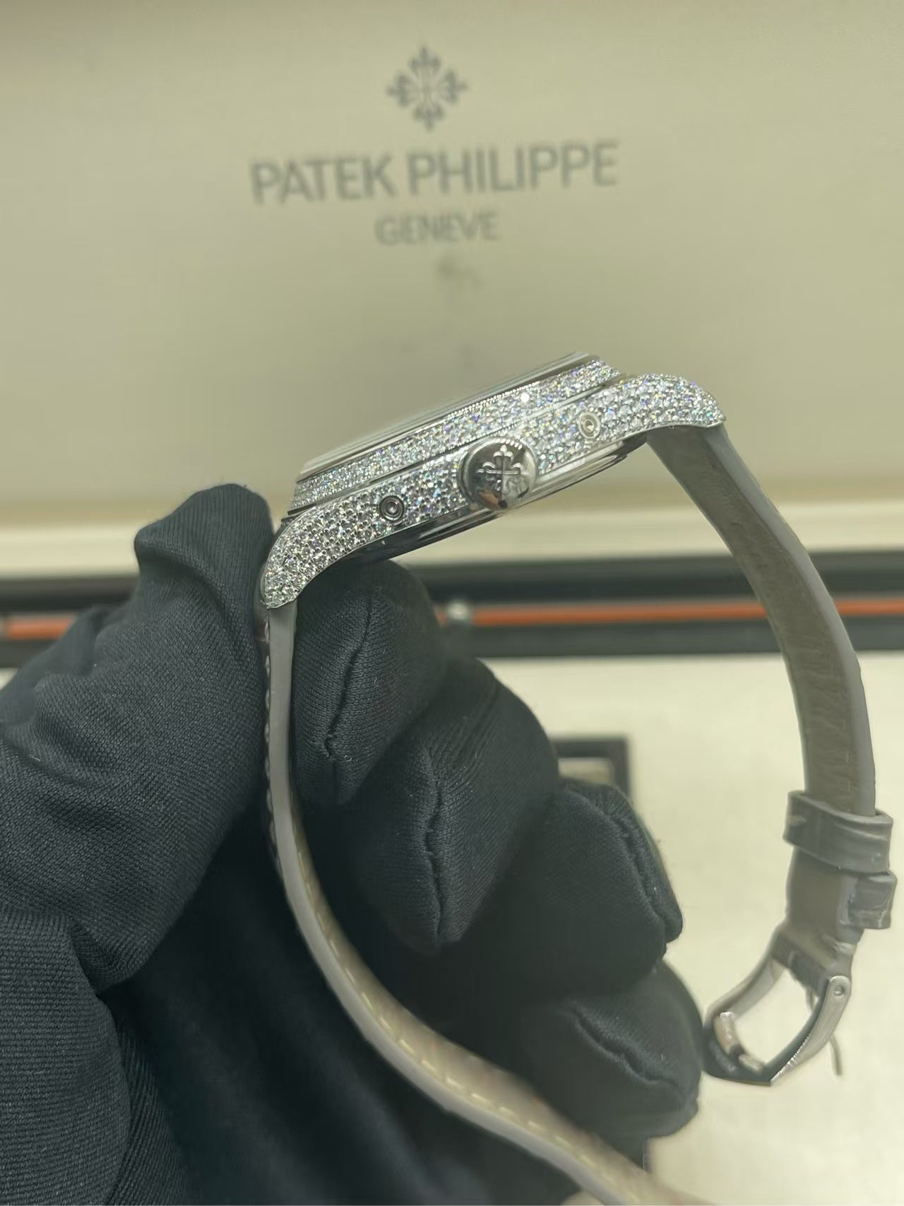 Patek Philippe 4937G-001