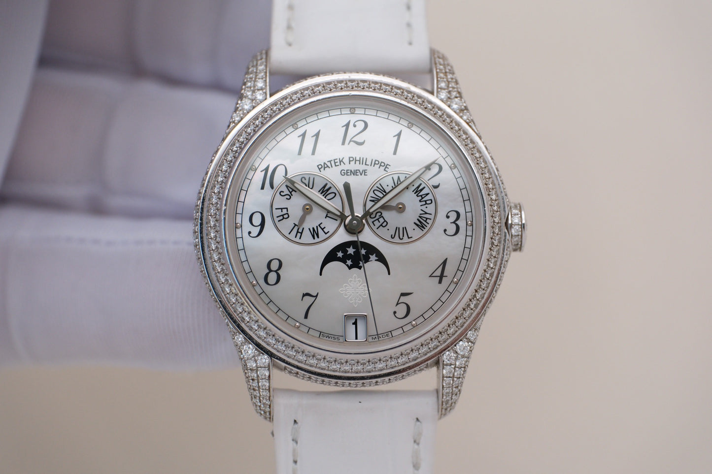 Patek Philippe 4937G-001