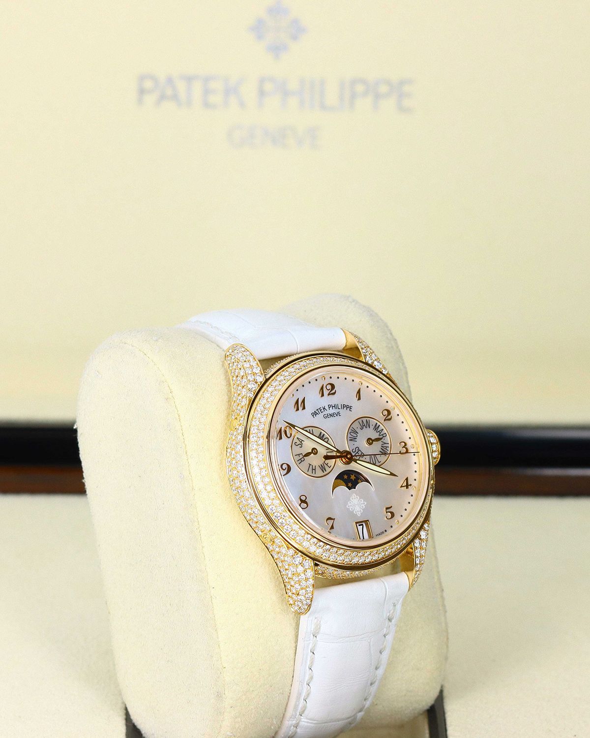 Patek Philippe 4937R-001