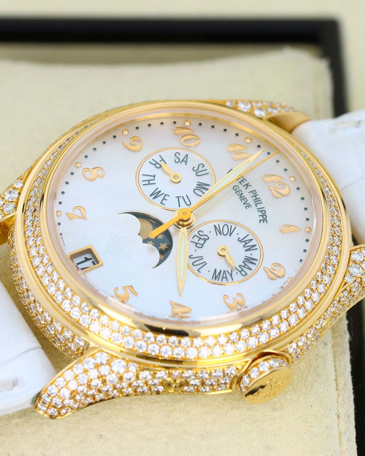 Patek Philippe 4937R-001