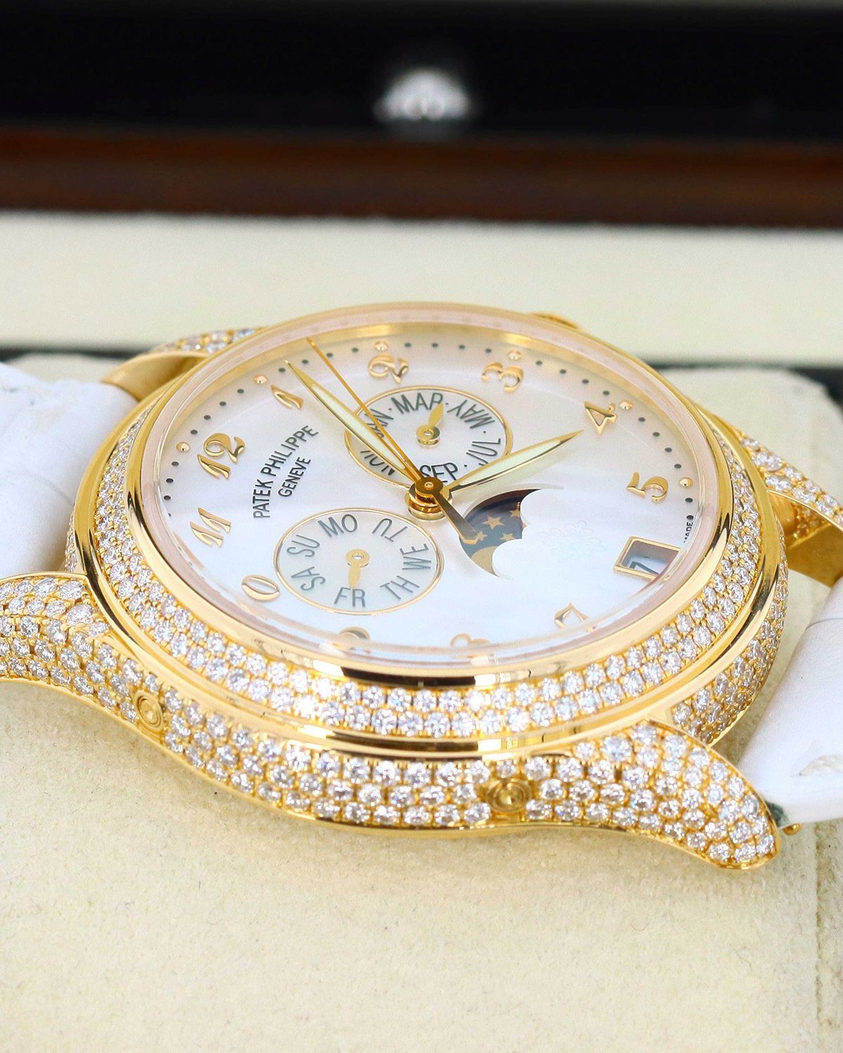 Patek Philippe 4937R-001