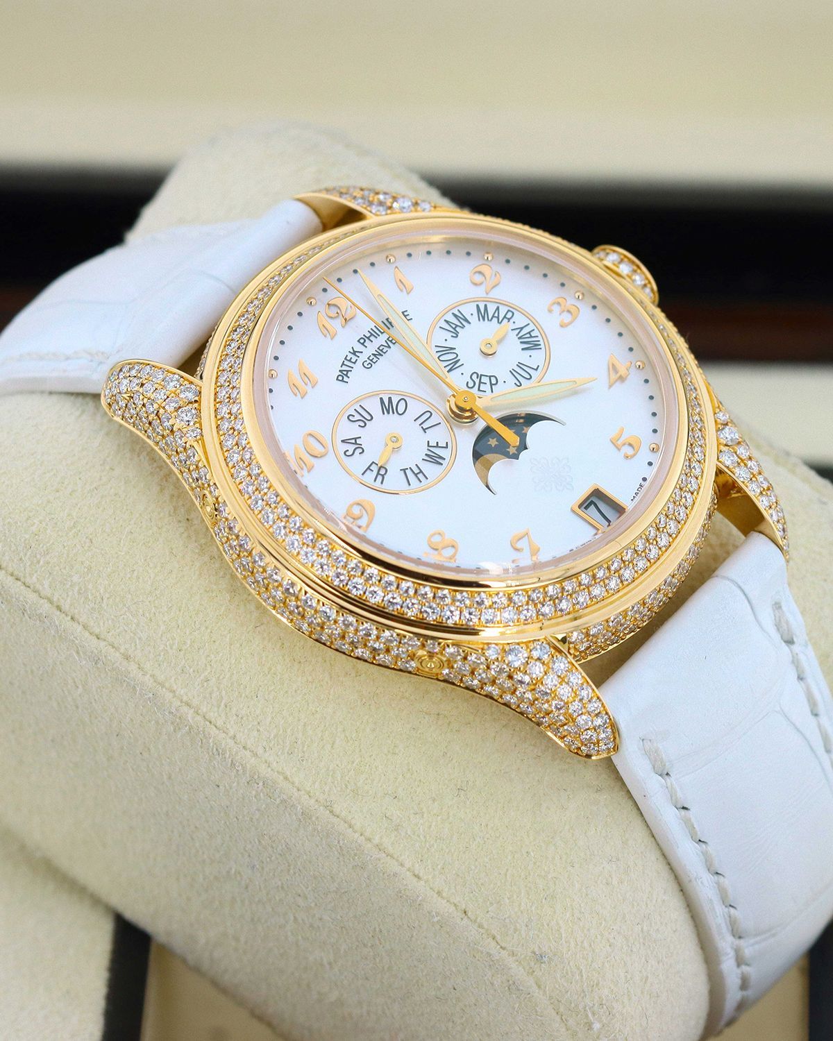Patek Philippe 4937R-001