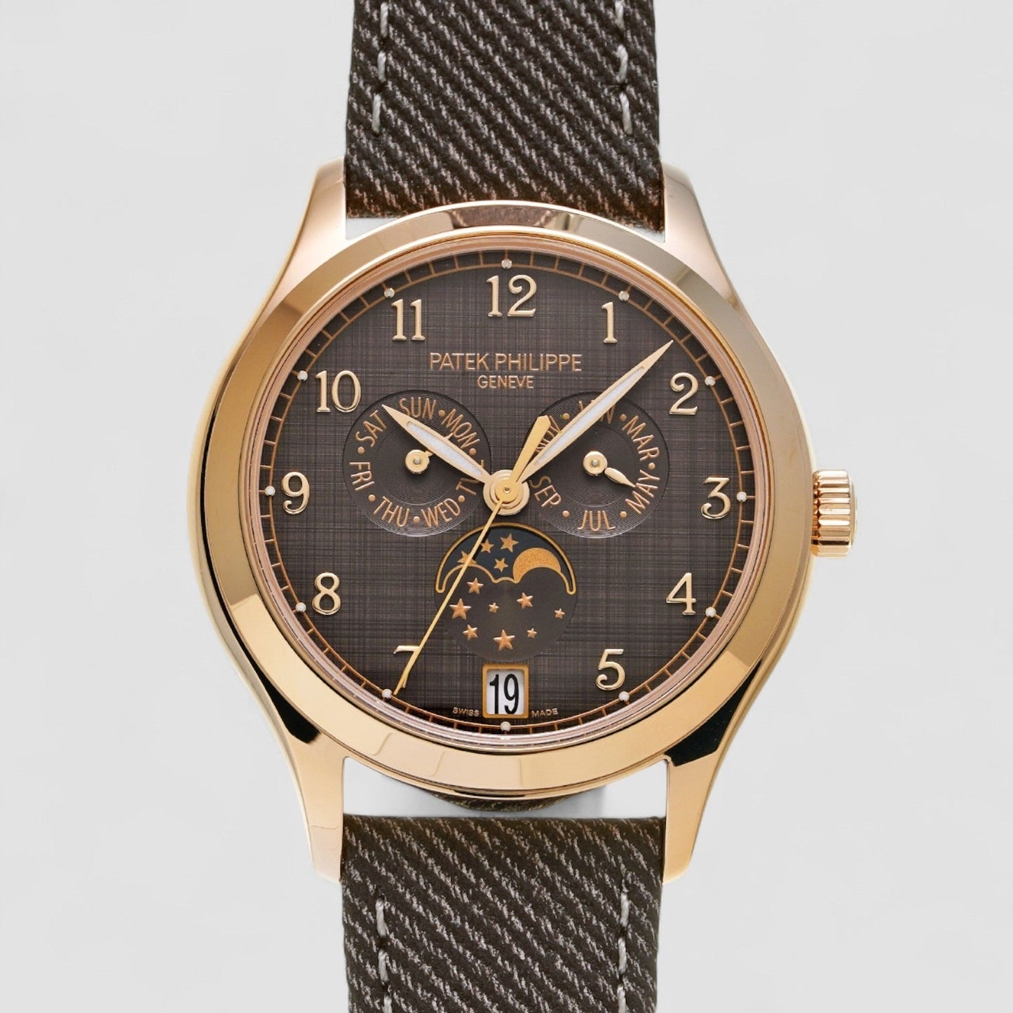 Patek Philippe 4946R-001