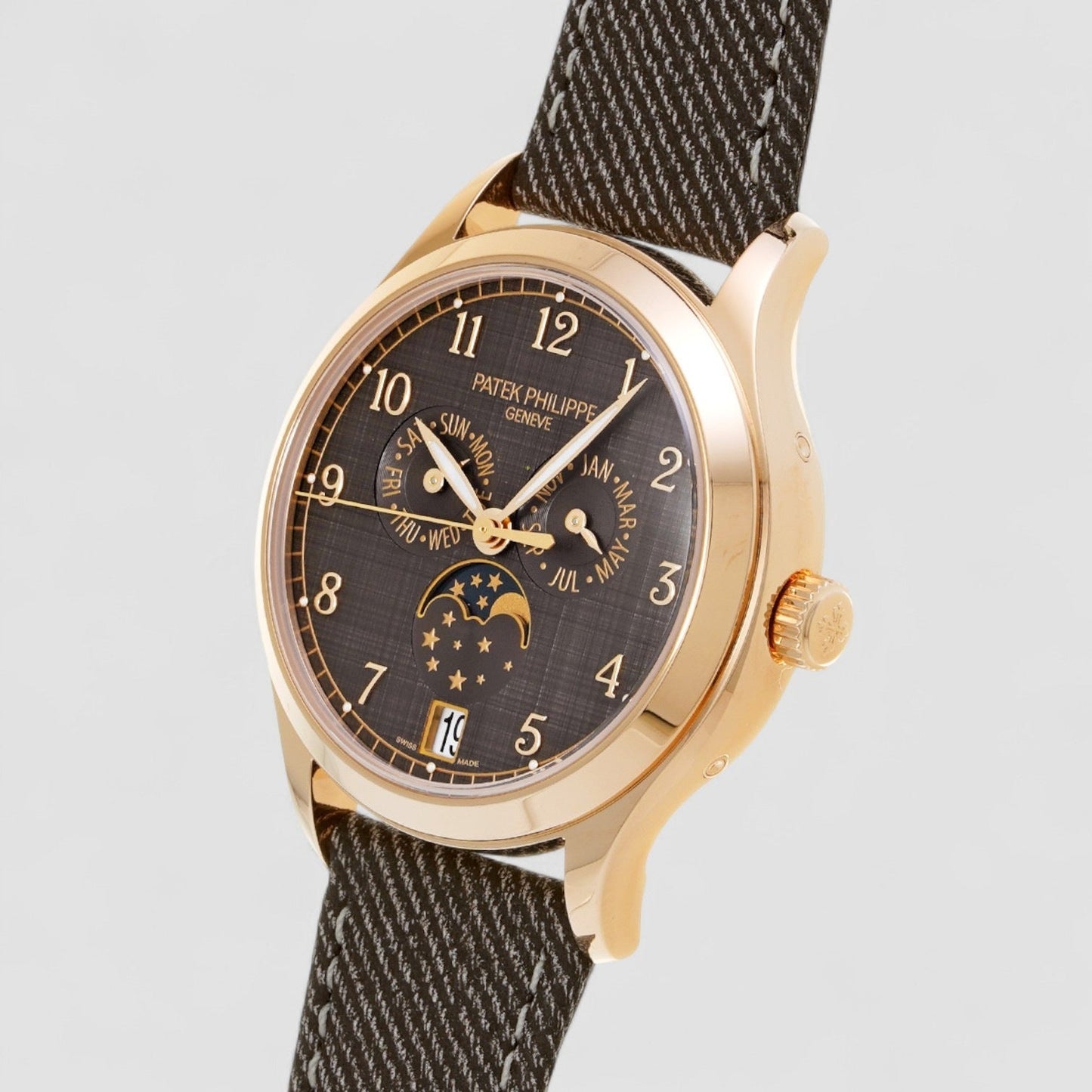 Patek Philippe 4946R-001