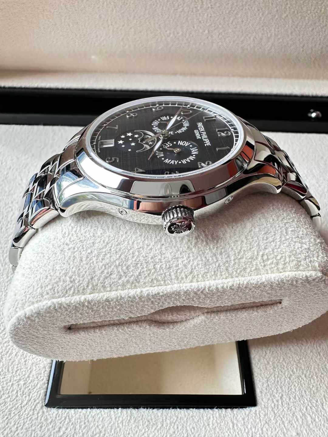 Patek Philippe 4947-1A-001