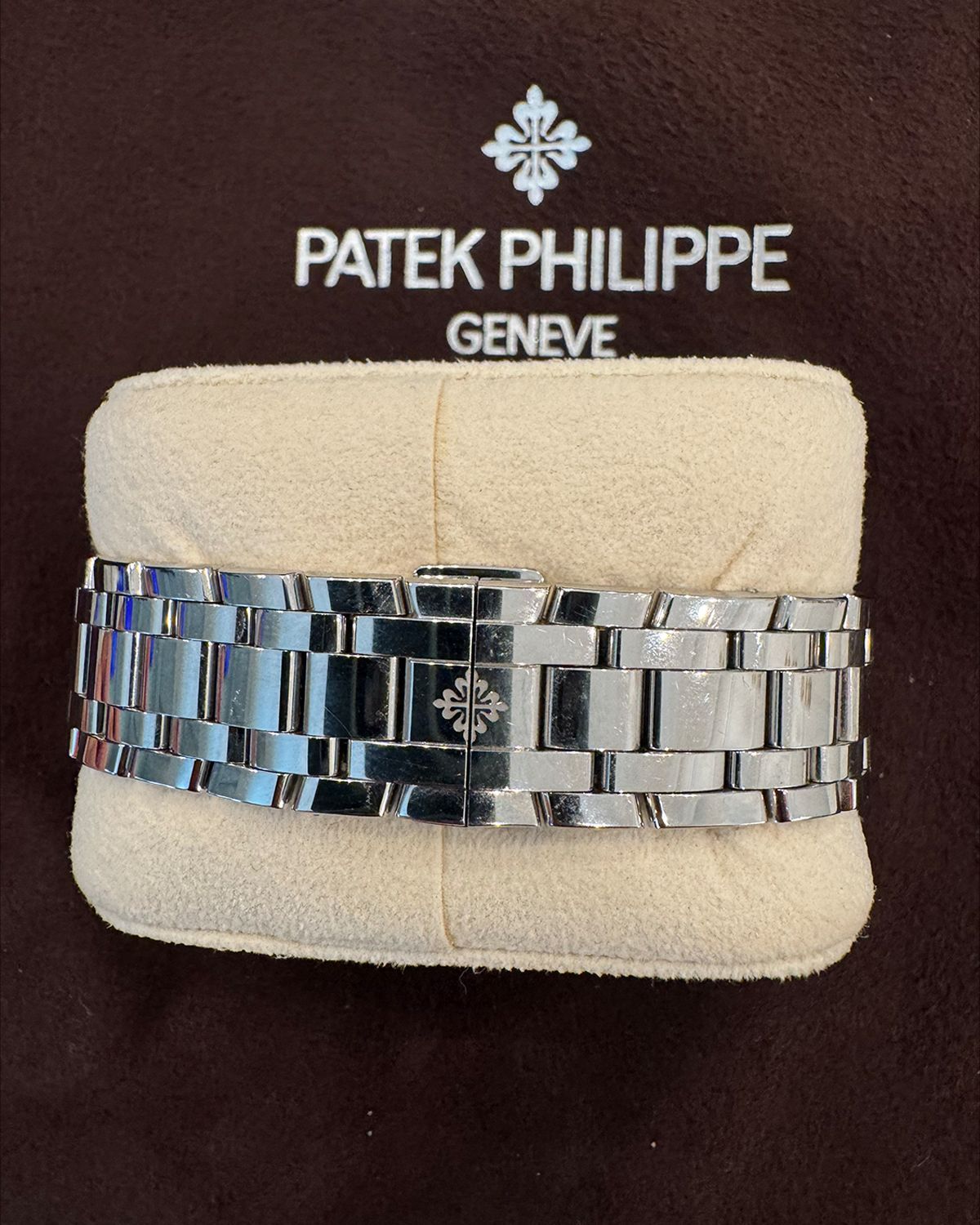 Patek Philippe 4947/1A-001